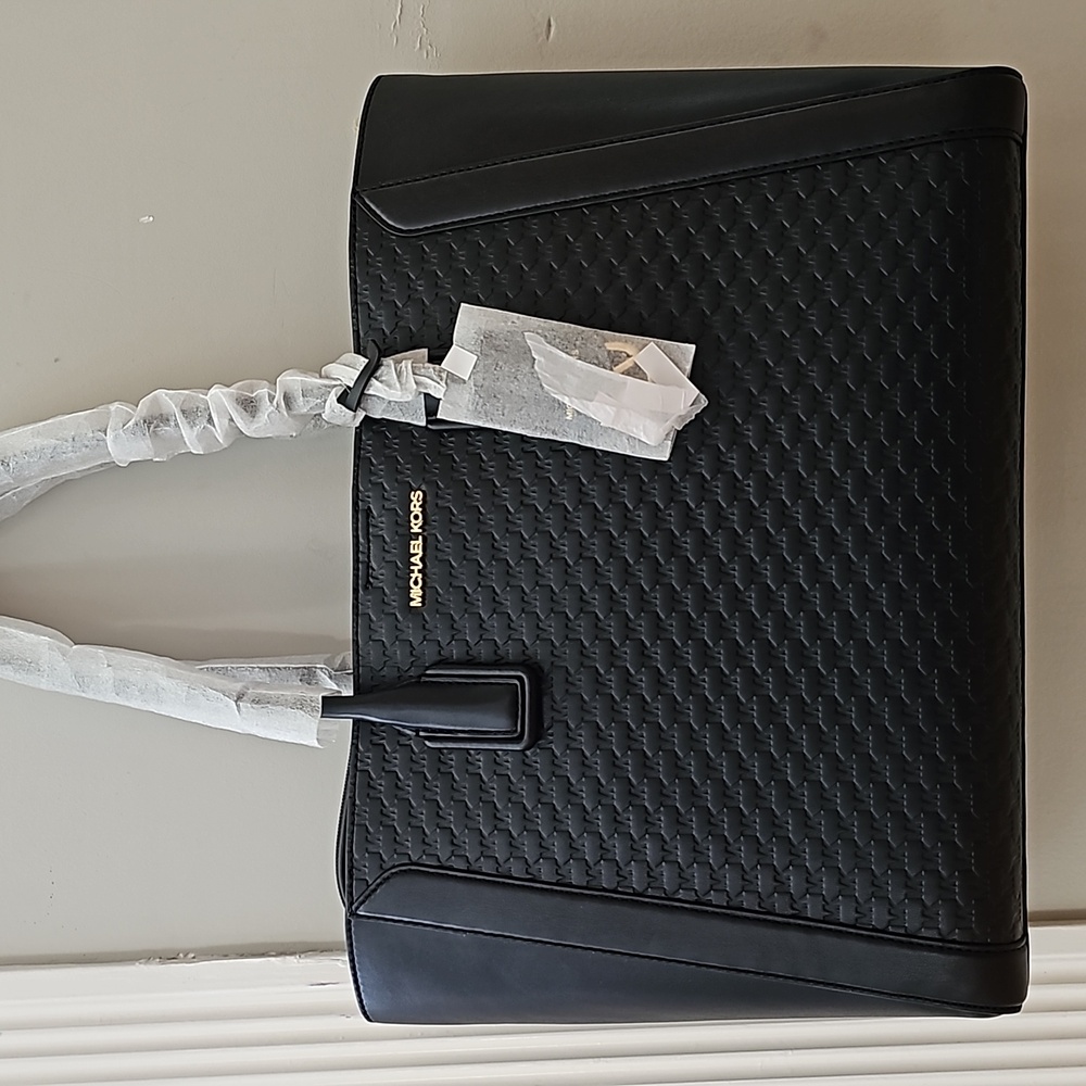 NWT Michael Kors Black Kali Tote with Laptop Sleeve